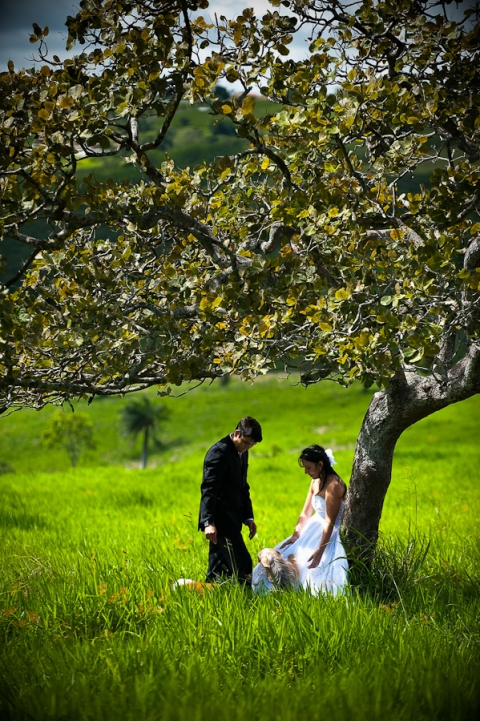 Fotos dos noivos no Campo - Book